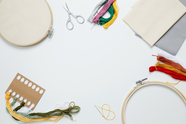 Warsztat haftu z materiałami